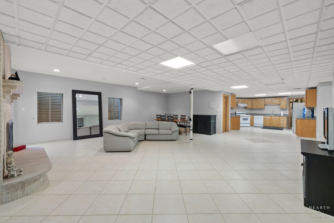Photo of 1760 W Whispering Court