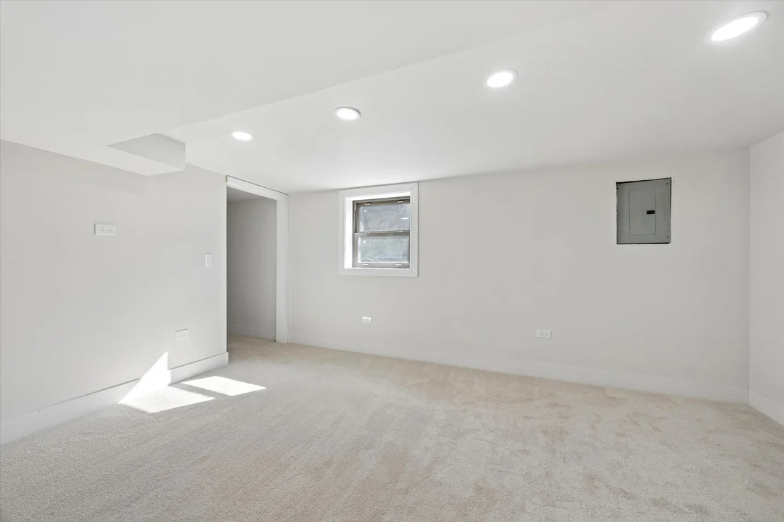Photo of 33 Chestnut Avenue