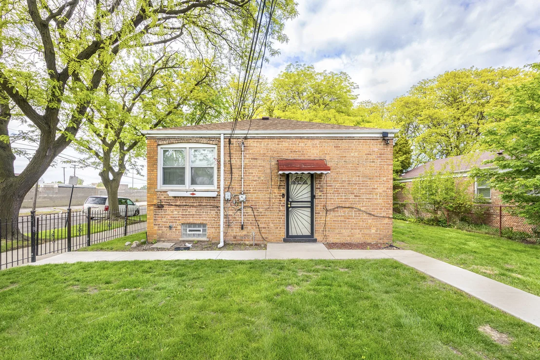 Photo of 57 W 78th Place