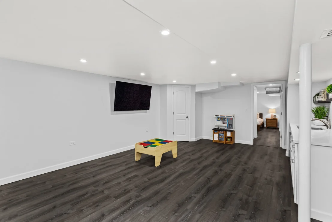 Photo of 5738 Lyons Street