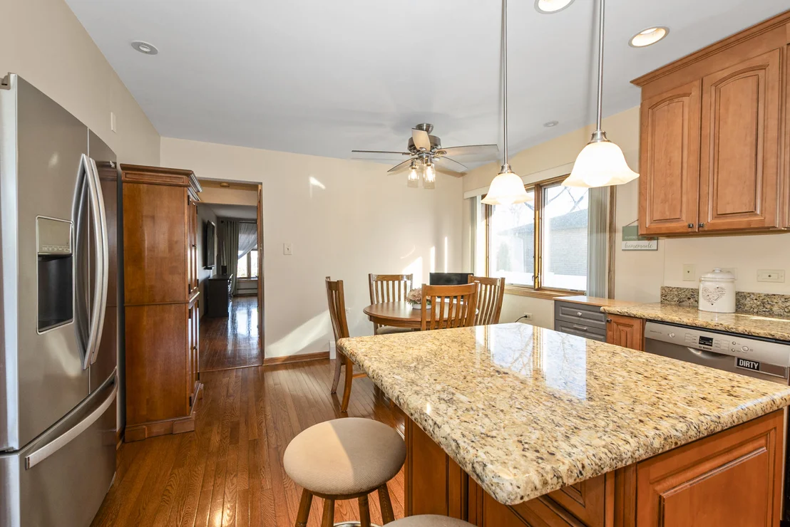 Photo of 10124 Maple Avenue