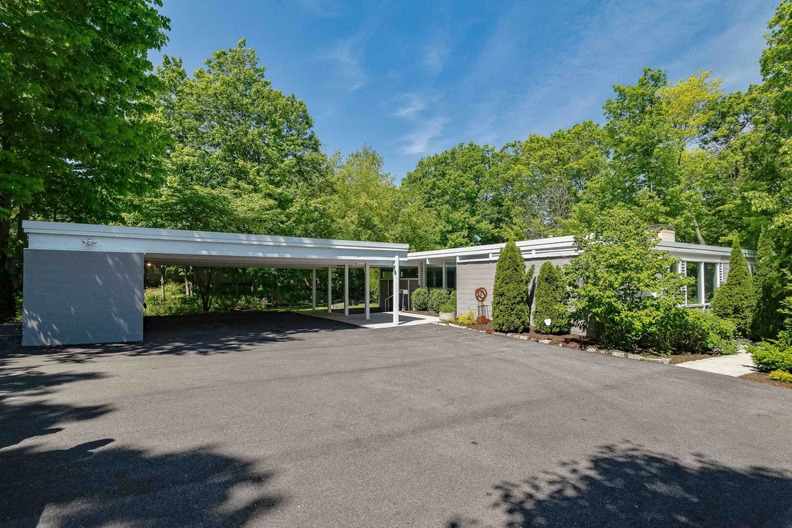 Photo of 151 Maple Avenue