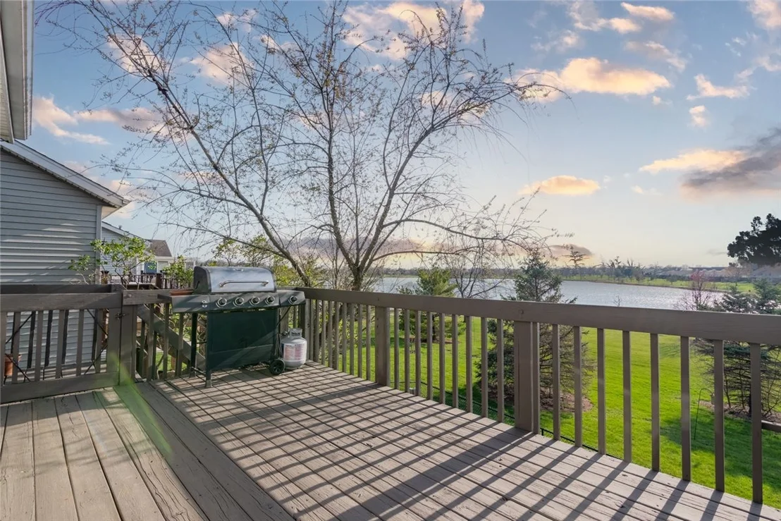 Photo of 32 Parkshores Drive