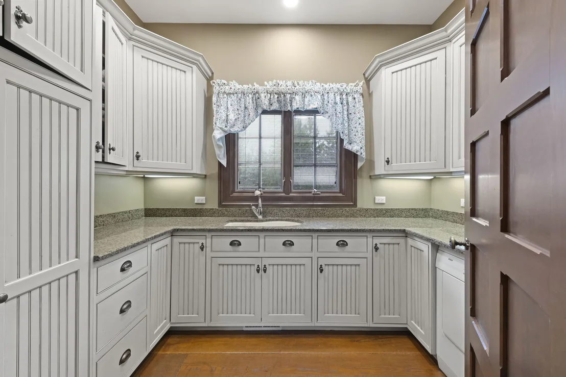 Photo of 24w141 Hobson Road