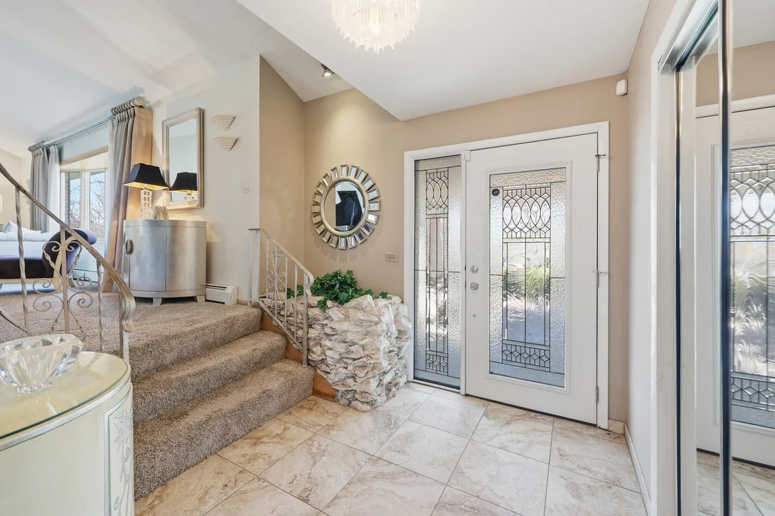 Photo of 715 Pinecroft Drive