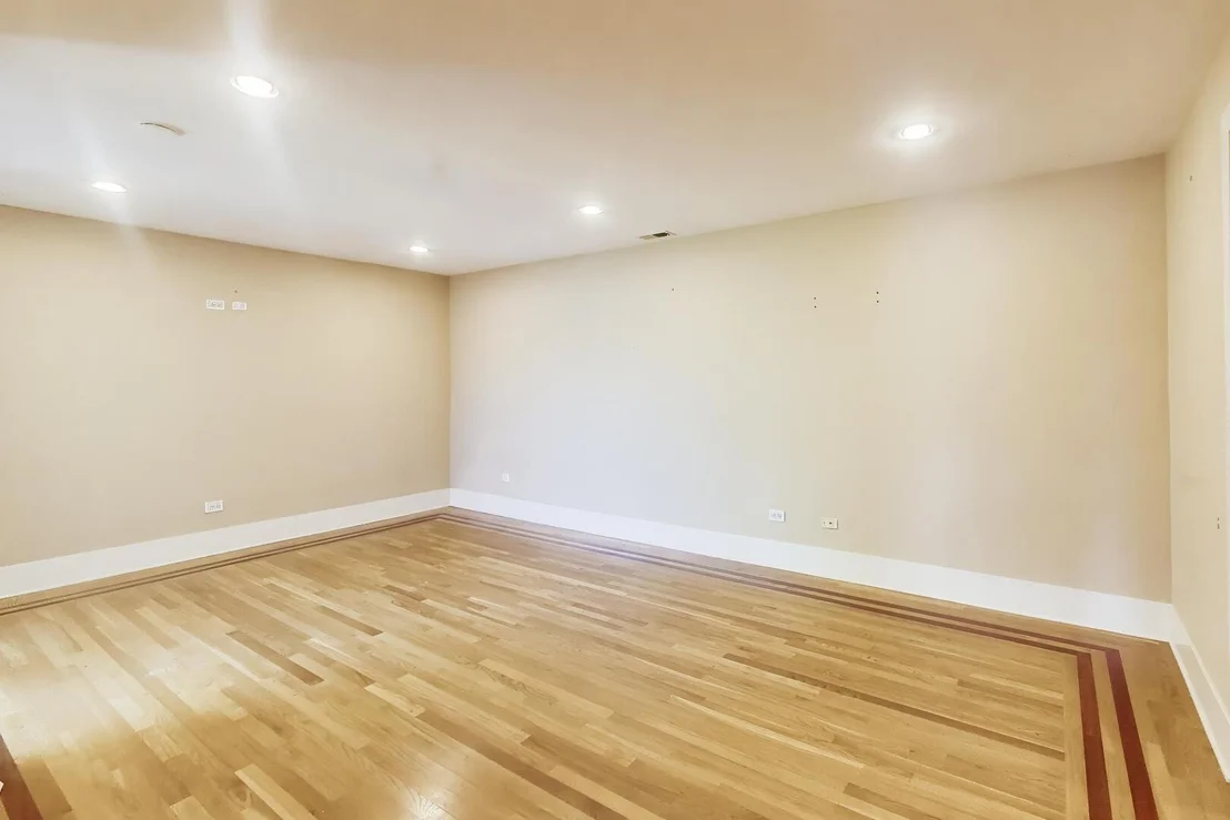 Photo of 2100 Valley Lo Lane