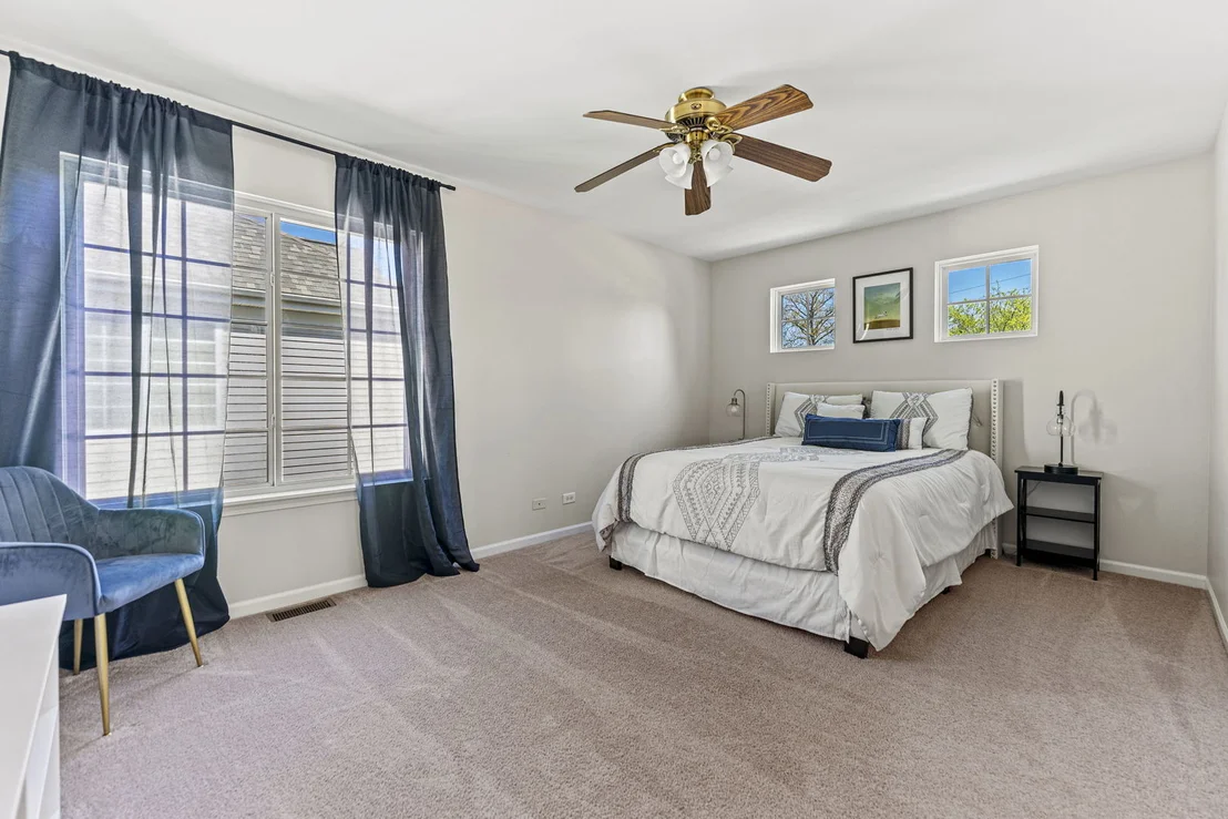 Photo of 325 Hemlock Lane