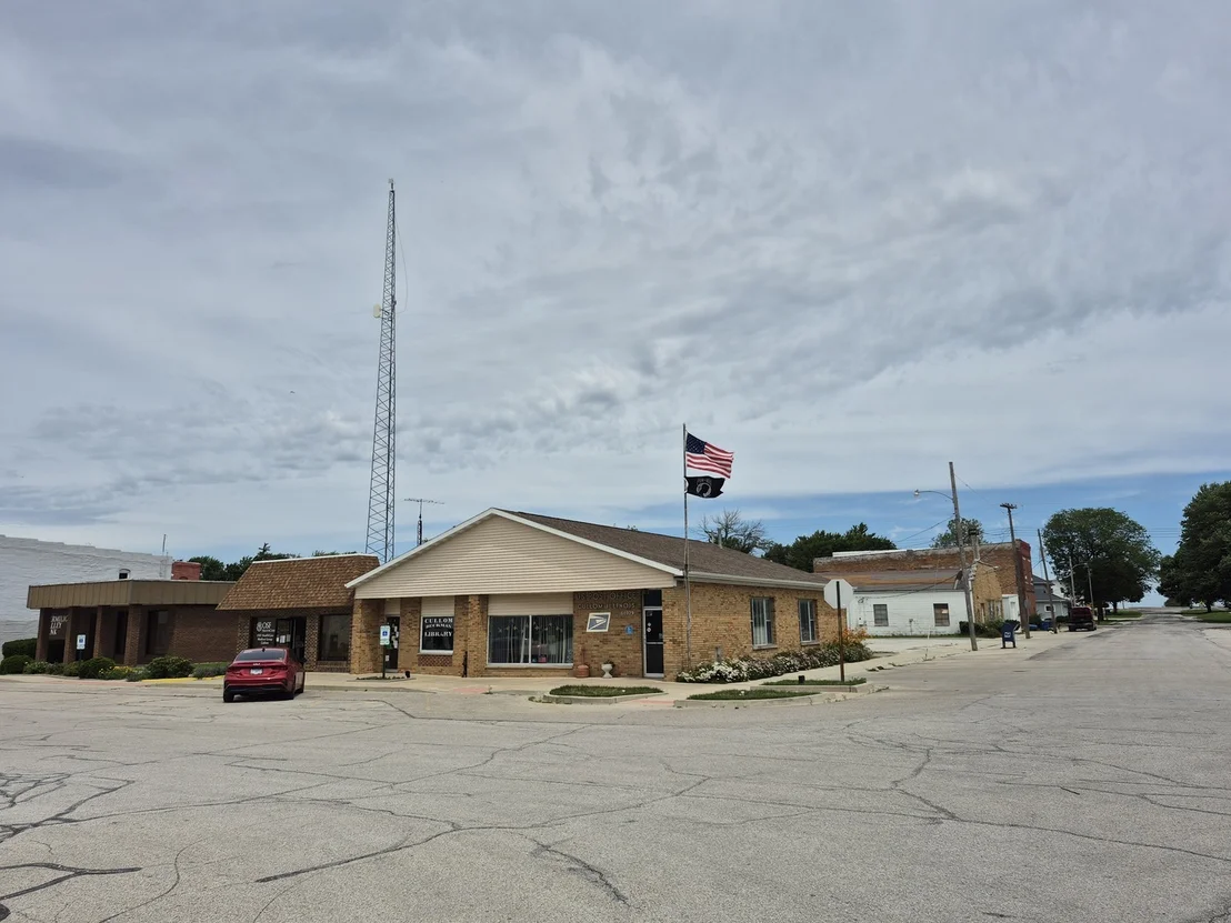 Photo of 222 N Maple Street N