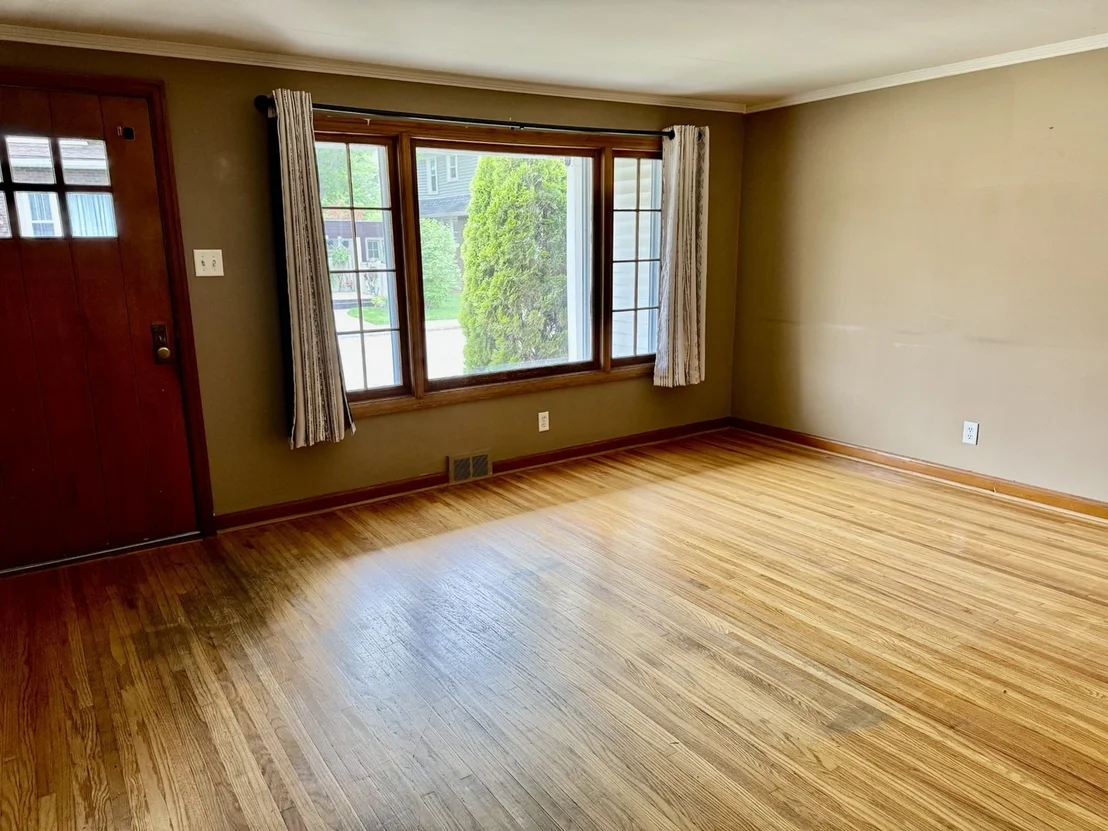 Photo of 415 9th Place