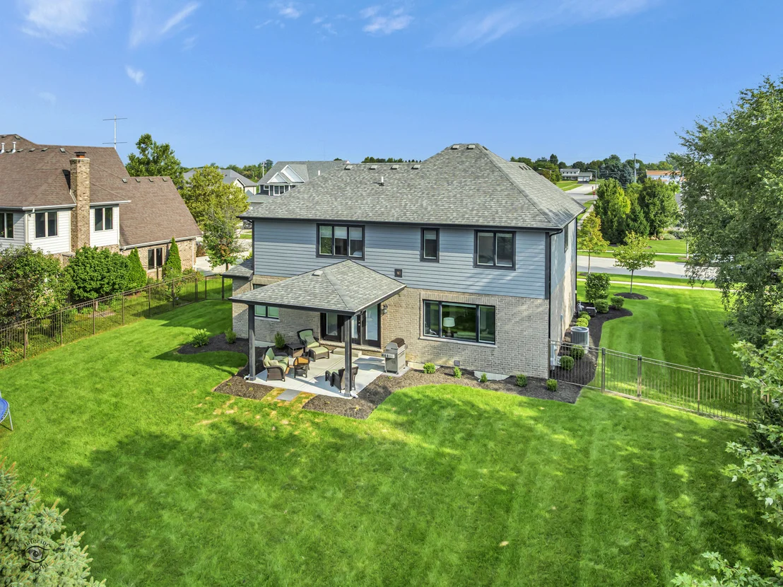 Photo of 1973 Edgeview Drive
