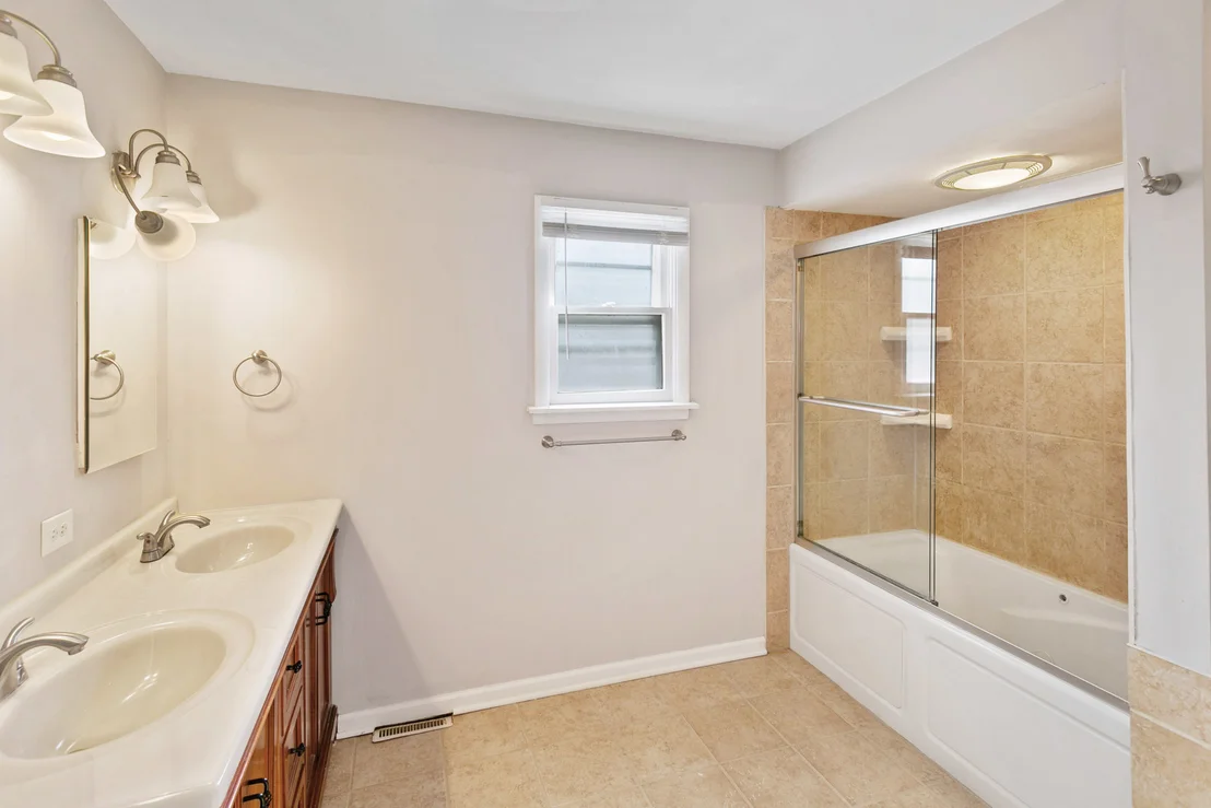 Photo of 3636 EMERALD Avenue