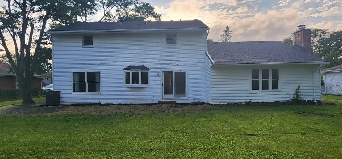 Photo of 1421 Lawrence Crescent