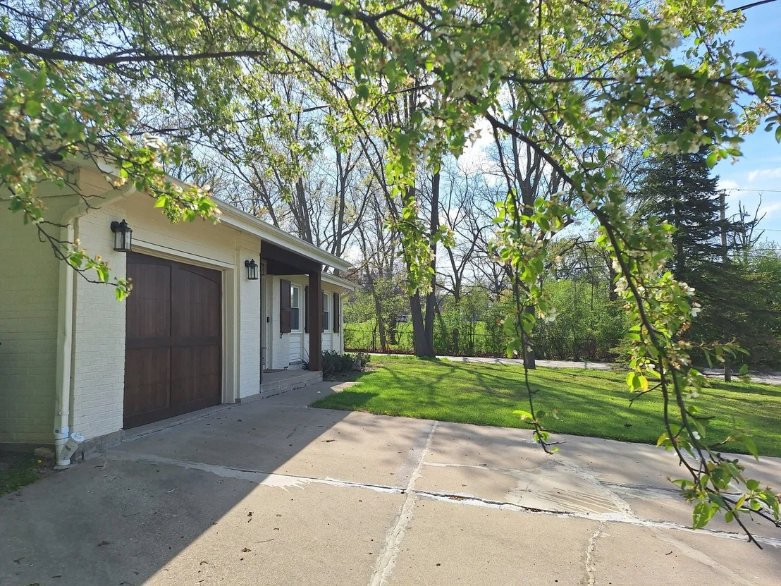 Photo of 227 Juneway Terrace