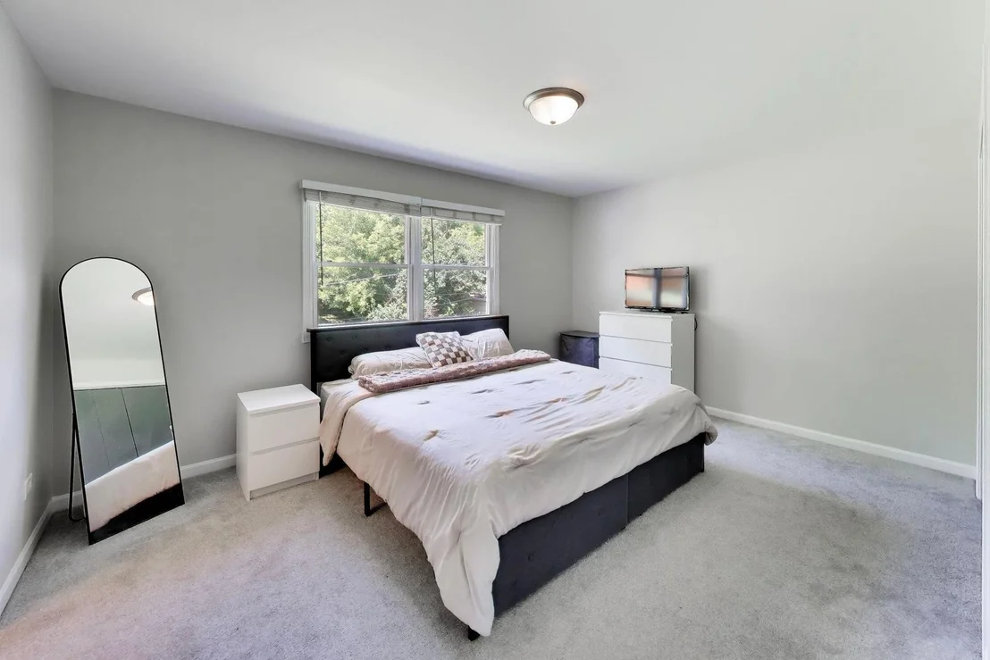 Photo of 5418 Hillside Drive