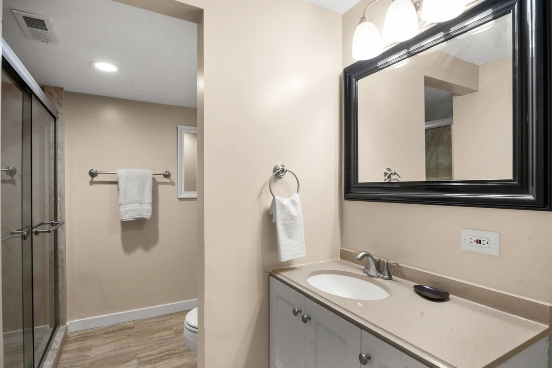 Photo of 13 Dumbarton Oaks Place