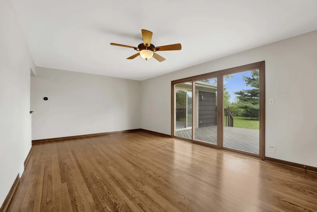 Photo of 18W724 20th Place