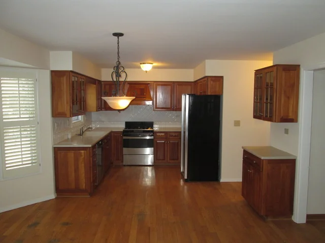 Photo of 1560 Selby Road