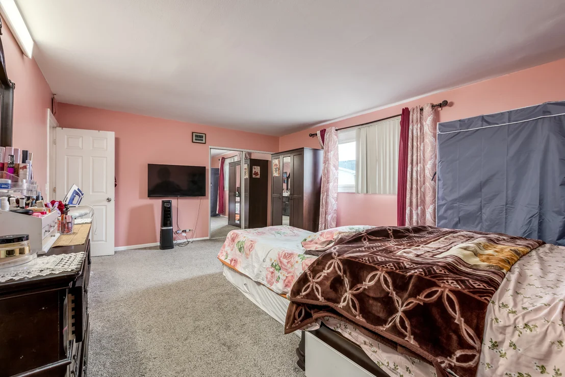 Photo of Unit B at 8828 Dee Road