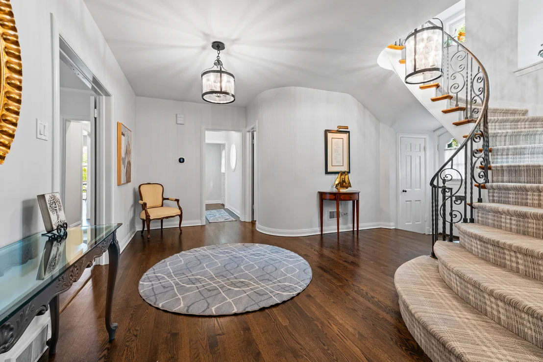 Photo of 1339 Forest Avenue