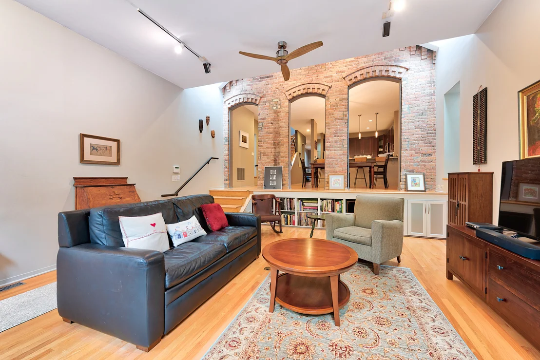 Photo of 1640 W Huron Street