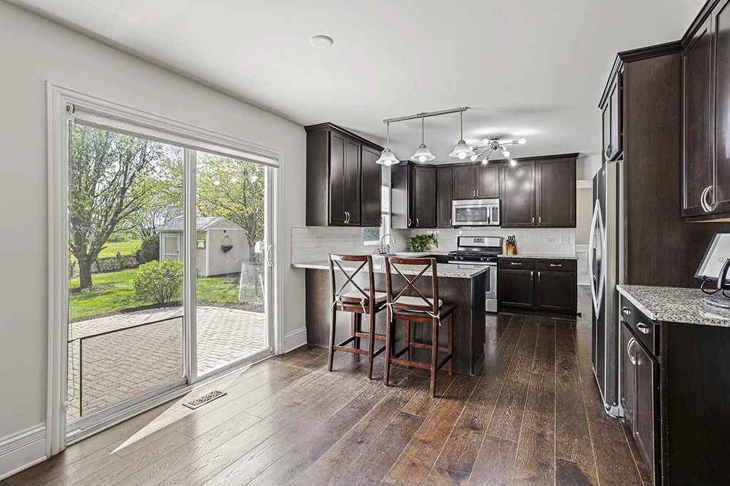 Photo of 24963 Madison Street