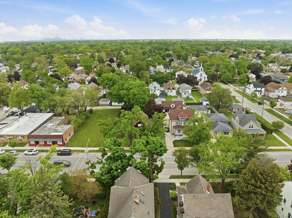 Photo of 4133 Joliet Avenue