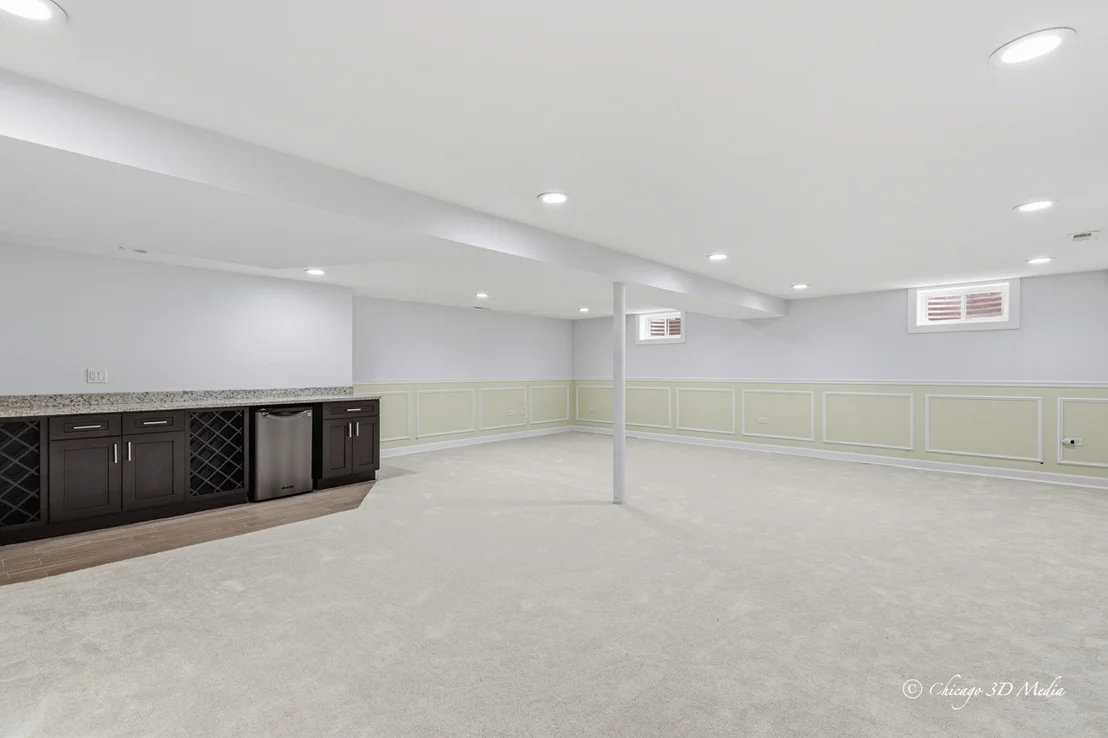 Photo of 95 E Thacker Street