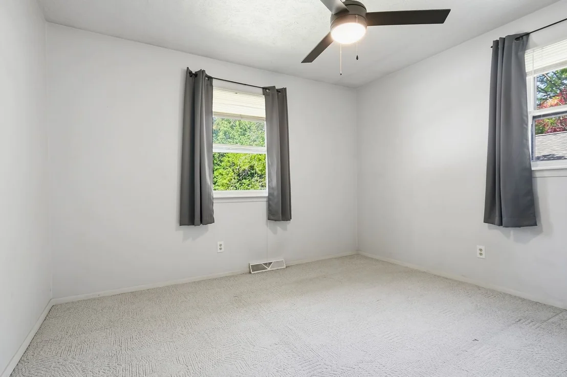 Photo of 218 Cambridge Drive