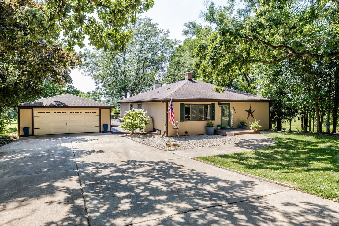 Photo of 5216 Riverview Drive