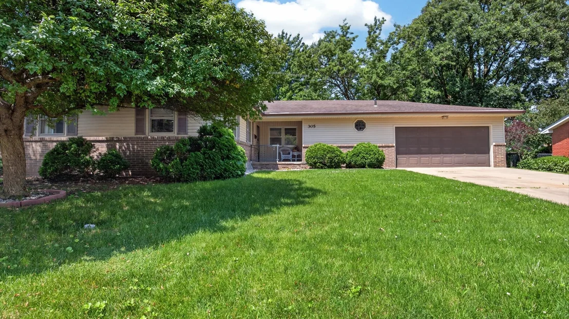 Photo of 305 Centennial Avenue