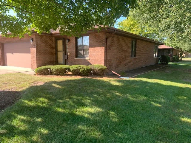 Photo of 811 Shagbark Road