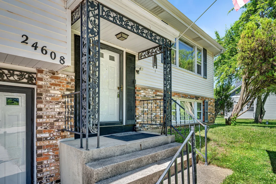 Photo of 24608 W Eames Street