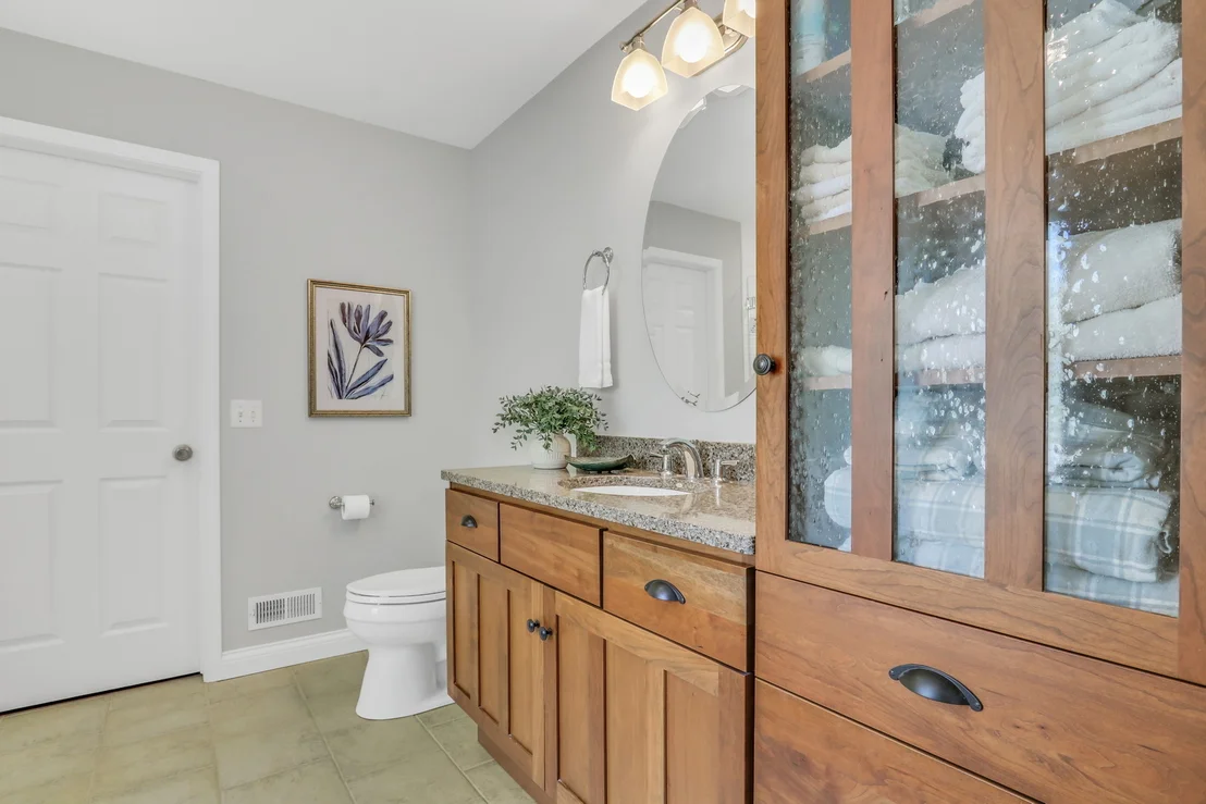 Photo of 983 Mount Vernon Drive