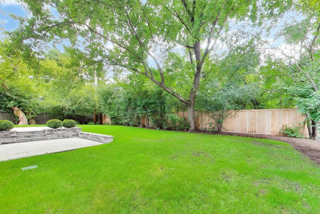 Photo of 1005 FORESTWAY Drive