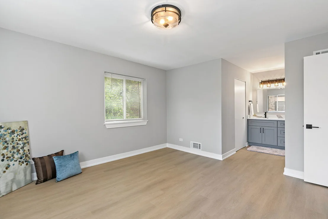 Photo of 2013 Post Oak Place