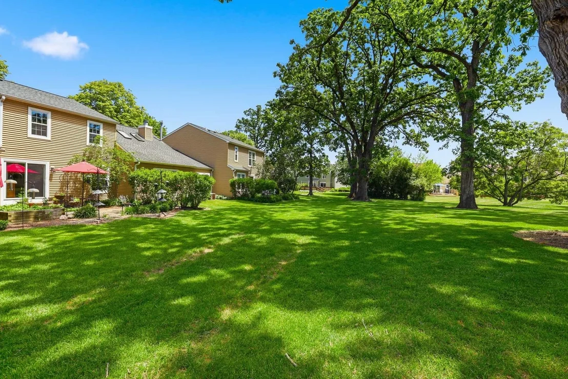 Photo of 1945 Ozark Parkway
