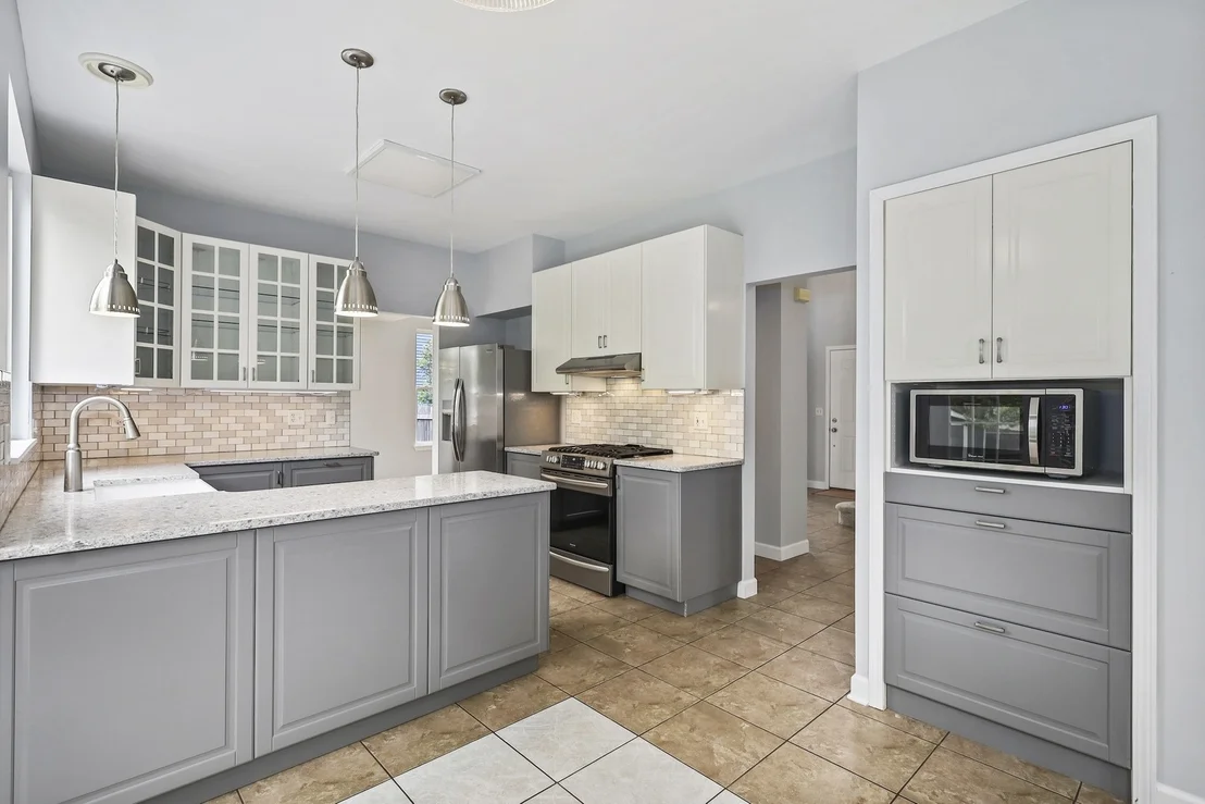 Photo of 2455 Emerson Lane