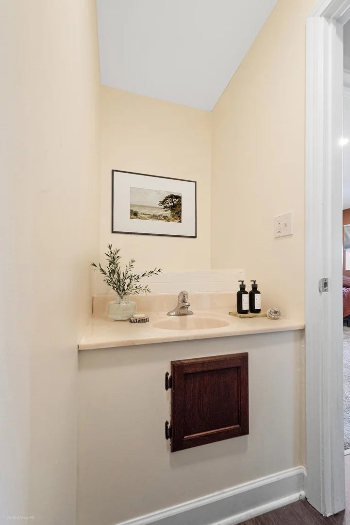 Photo of 11N958 Almora Terrace