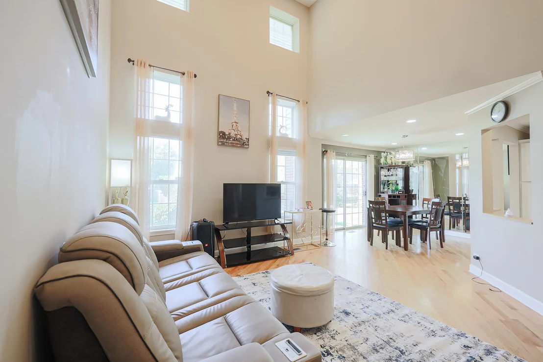 Photo of 270 Manor Drive