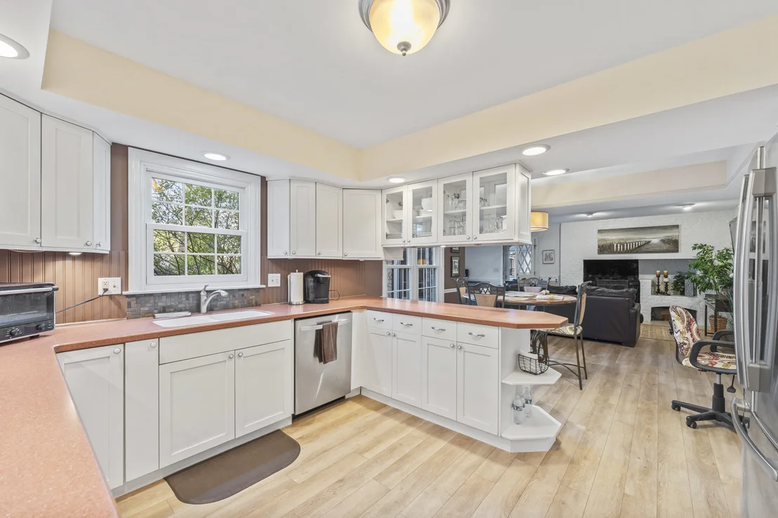 Photo of 2245 Tanglewood Drive