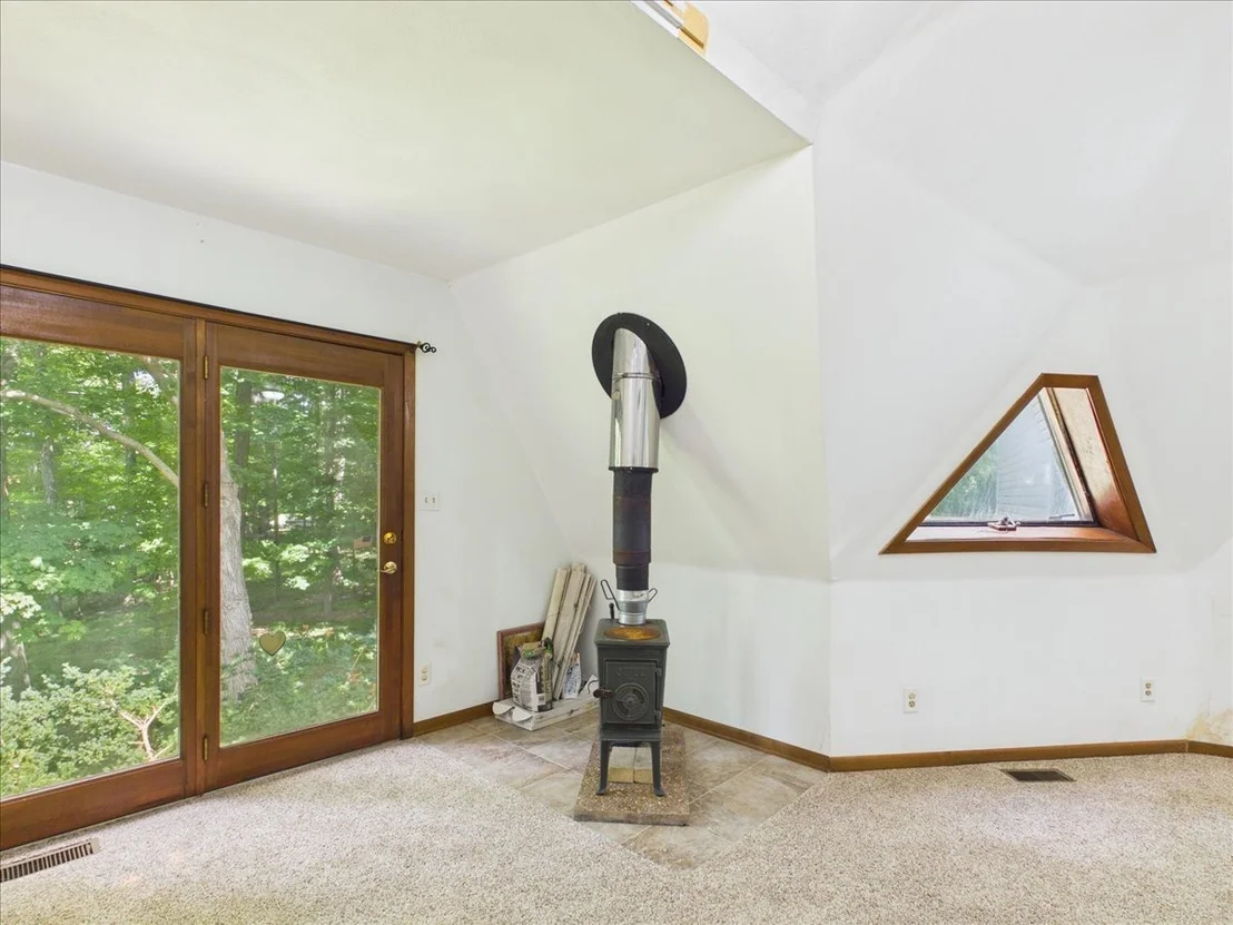 Photo of 1636 Larchmont Road