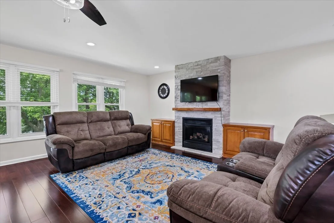 Photo of 1820 Claremont Road