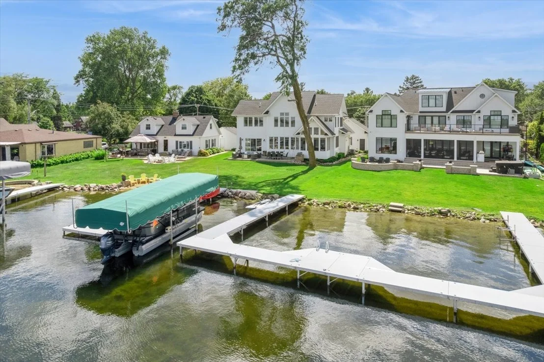 Photo of 225 Edgewater Drive