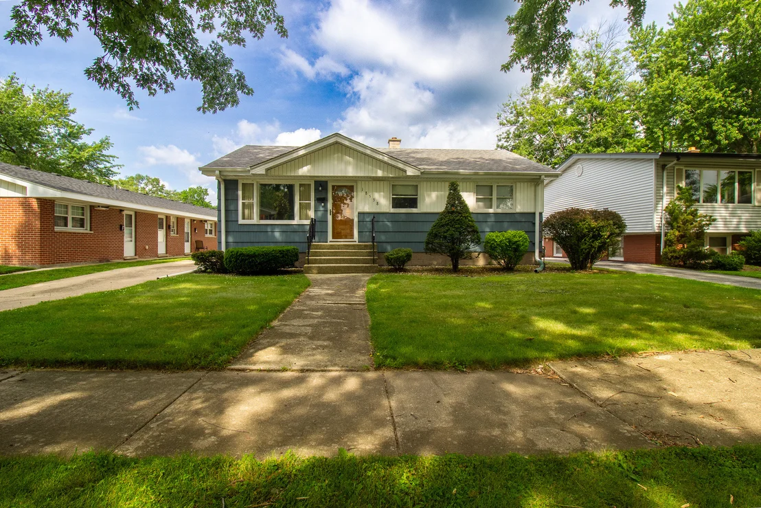 Photo of 18538 Oak Avenue