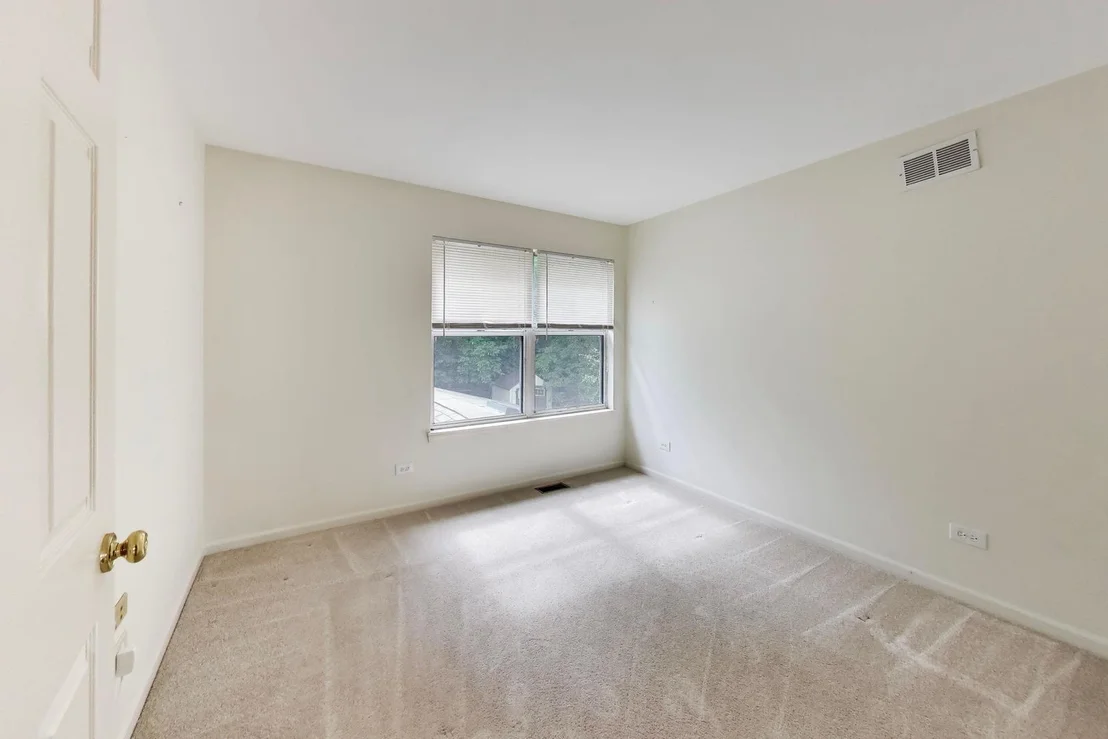 Photo of 580 SYCAMORE Circle