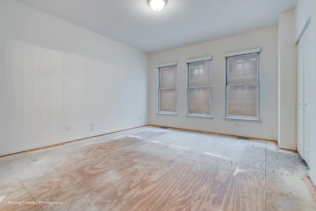 Photo of 814 W 15th Place