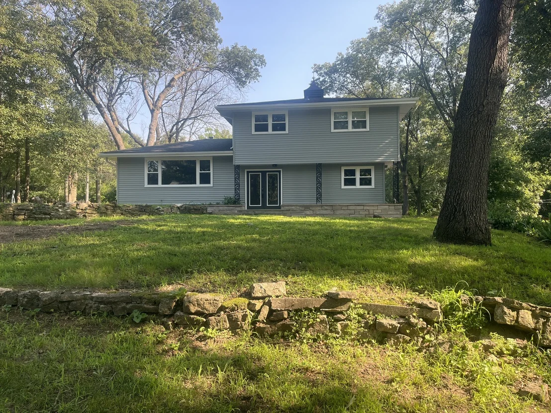 Photo of 1401 Oakleaf Drive