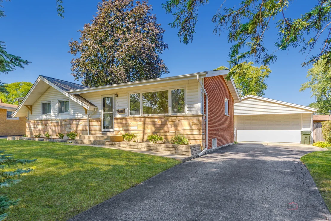 Photo of 700 Elderberry Lane