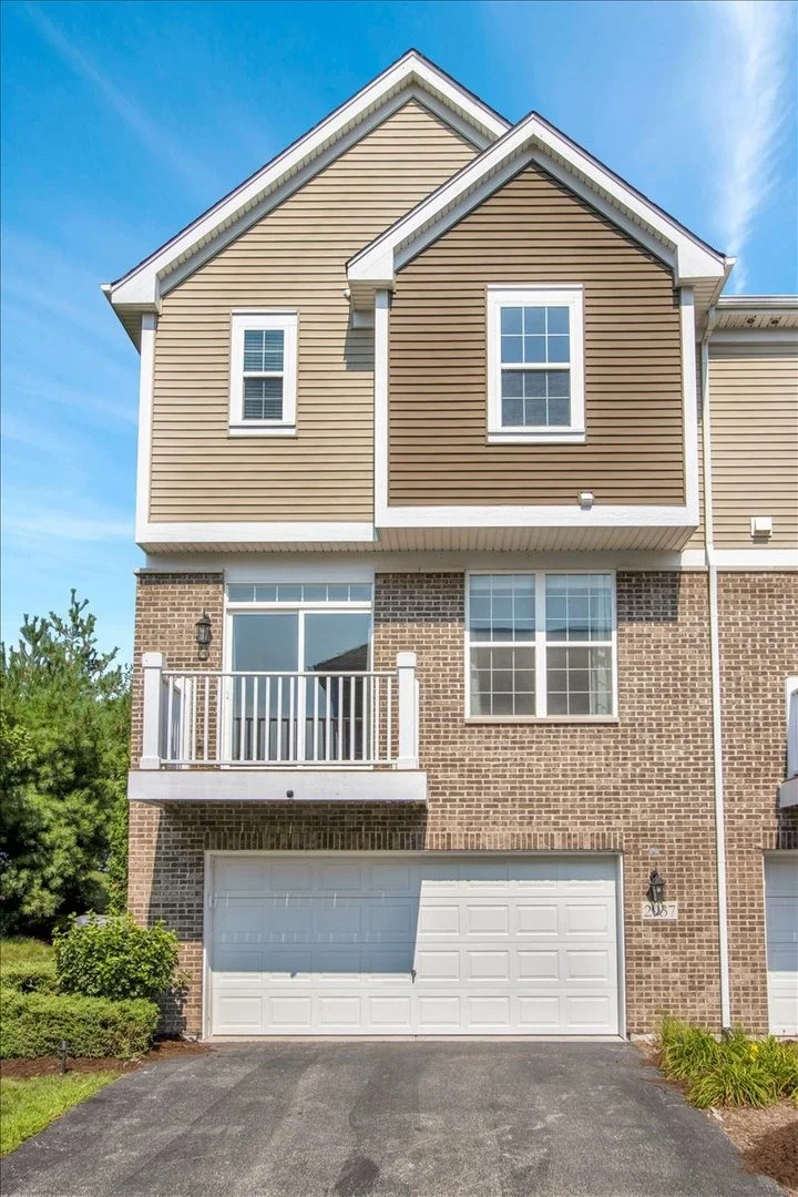 Photo of 2937 Madison Drive