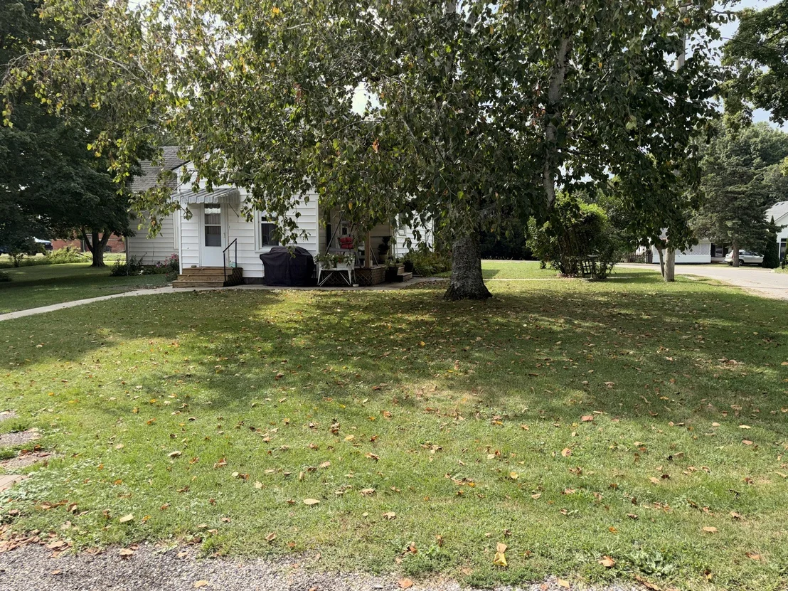 Photo of 211 N Seminary Street
